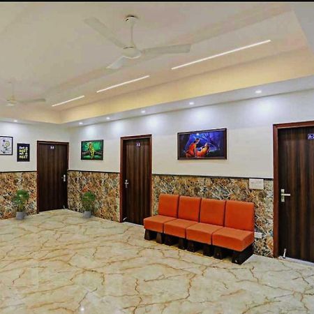 Hotel O K R Resdiancy Near Botanic Garden Of Indian Republic Noida Exteriér fotografie