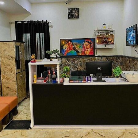 Hotel O K R Resdiancy Near Botanic Garden Of Indian Republic Noida Exteriér fotografie