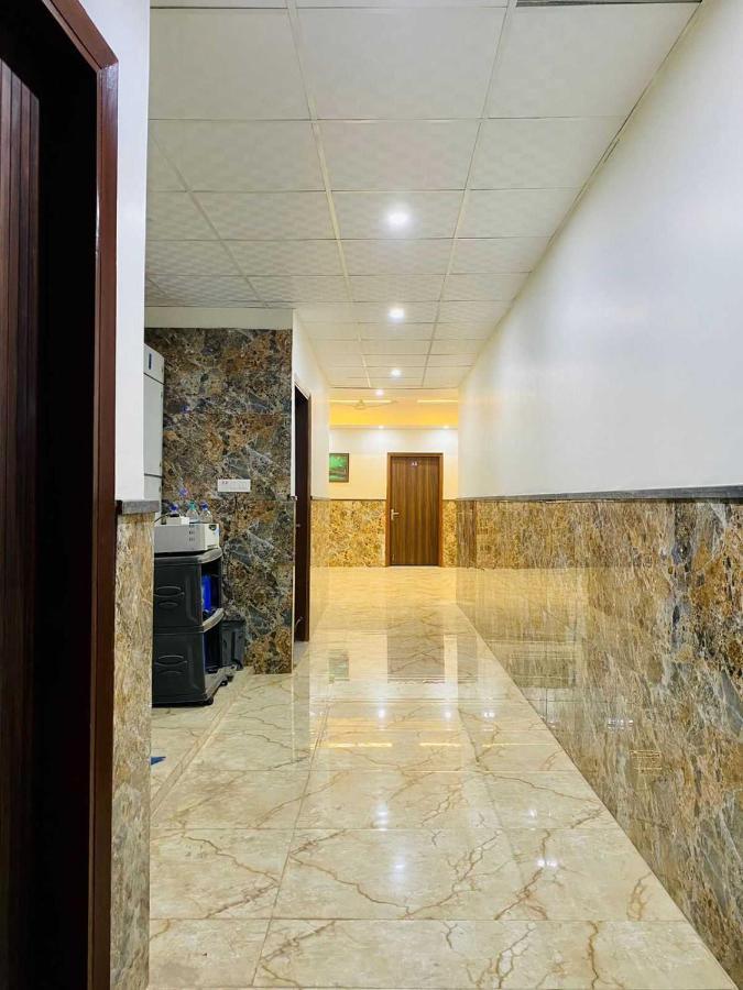 Hotel O K R Resdiancy Near Botanic Garden Of Indian Republic Noida Exteriér fotografie